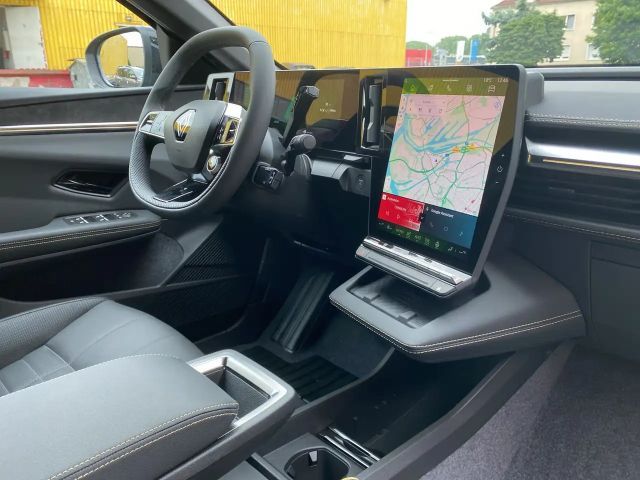 Renault Megane Comfort E-Tech Iconic