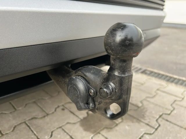 Ford Explorer Extended range RWD