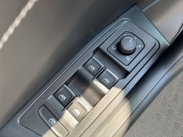 Volkswagen T-Roc 1.5 TSI DSG R-Line