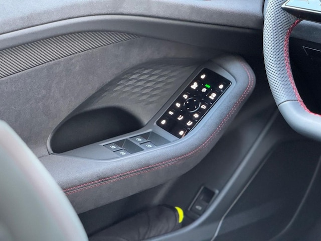 Audi A6 Avant Quattro S-Tronic