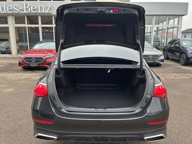 Mercedes-Benz E 220 4MATIC E 220 d Sedan