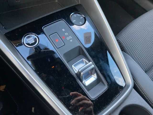 Audi A3 Hybride S-Line Sedan