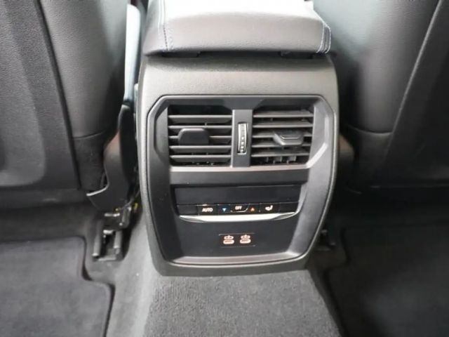 BMW 330 330i M-Sport Sedan xDrive