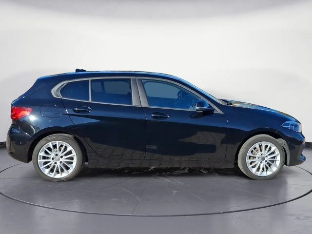 BMW 118 118d 5-deurs Sedan