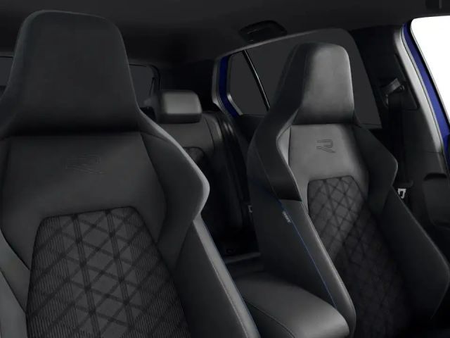 Volkswagen Golf 1.5 eTSI DSG R-Line