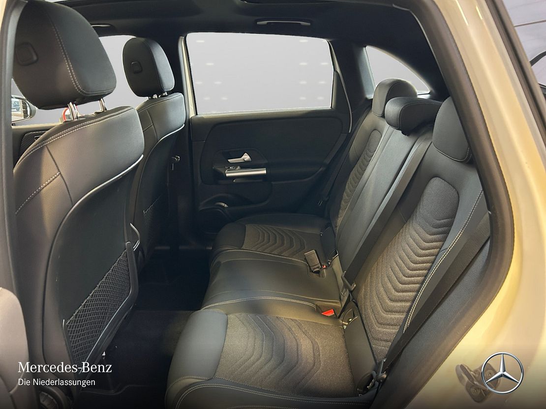 Mercedes-Benz B 200 Sedan