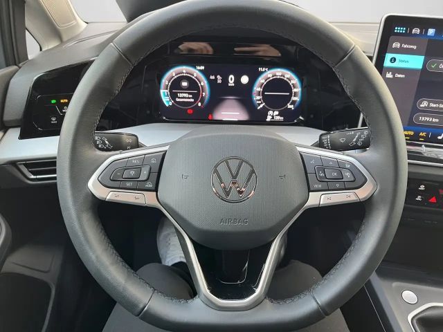 Volkswagen Golf 1.5 TSI Life Variant