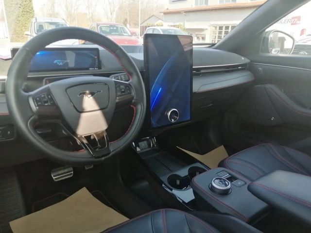 Ford Mustang Mach-E AWD Premium