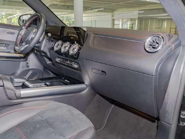 Mercedes-Benz EQA 300 4MATIC