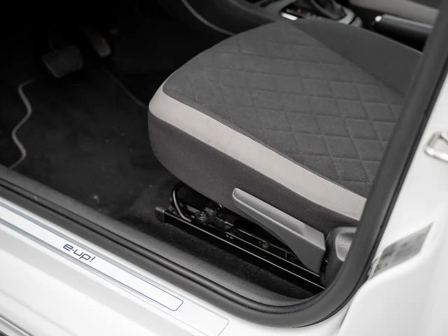 Volkswagen e-up! Plus Style
