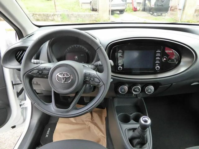 Toyota Aygo X Hatchback Play VVT-i