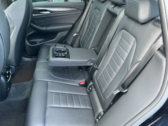 BMW X3 40d Head-Up HiFi DAB WLAN AHK