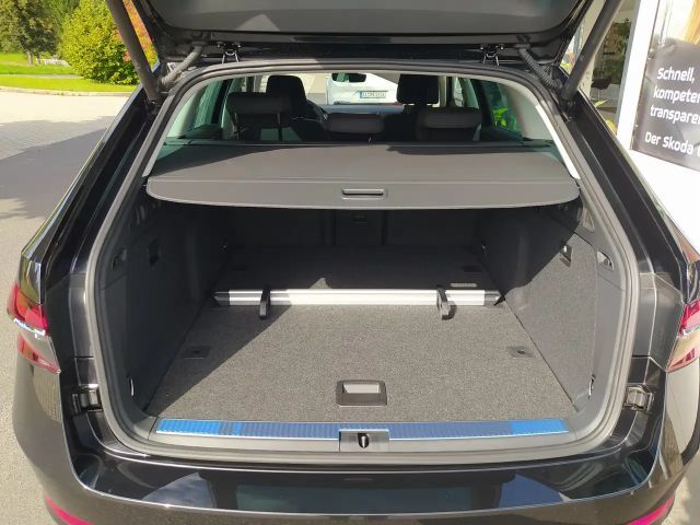 Skoda Superb 2.0 TDI Combi Style Style