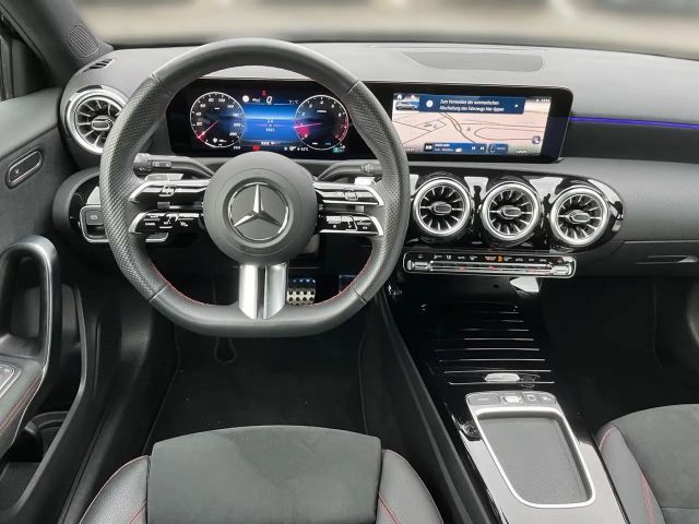 Mercedes-Benz A 200 AMG Line Guard