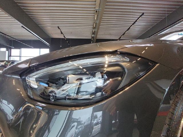 Mercedes-Benz C 200 AMG Line C 200 d Sedan