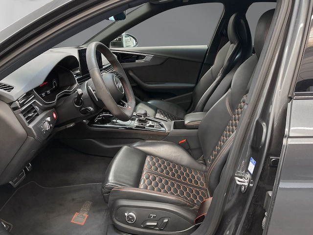 Audi RS4 Avant Quattro