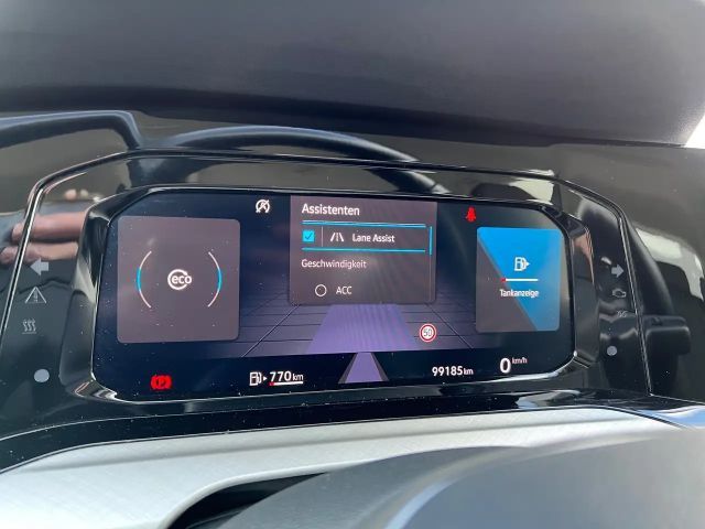 Volkswagen Golf Life