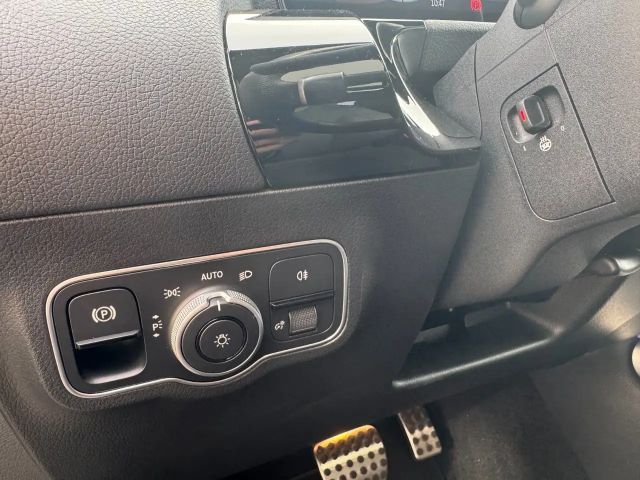 Mercedes-Benz GLA 200 AMG Line