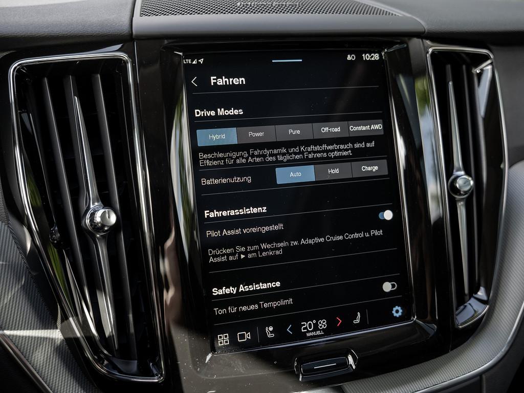 Volvo XC60 AWD Dark Plus Recharge T8