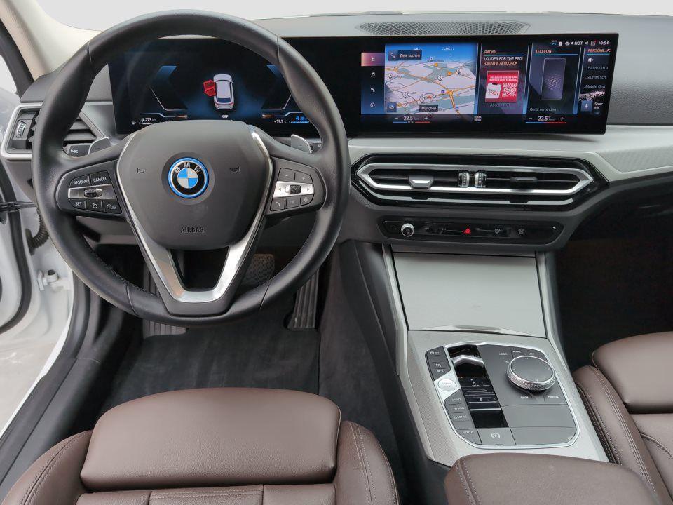 BMW 330 330e Touring xDrive
