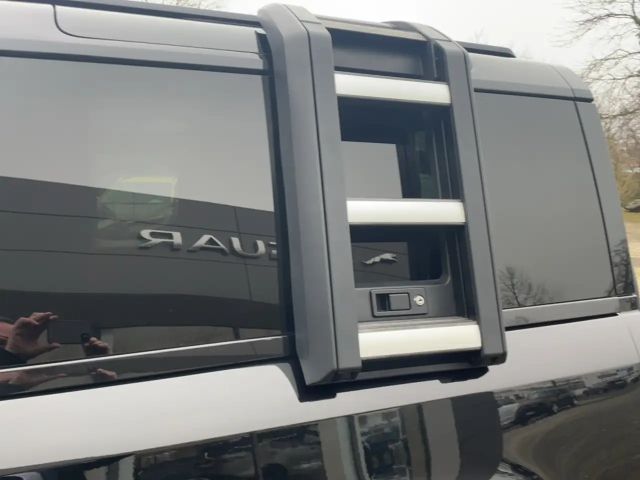 Land Rover Defender 90 D250 S