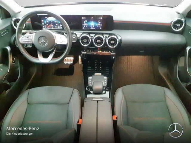 Mercedes-Benz A 250 A 250 e AMG Line