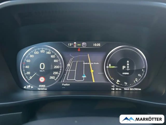 Volvo XC40 Core Recharge T5