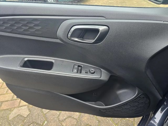 Hyundai i10 1.0 2WD Trend