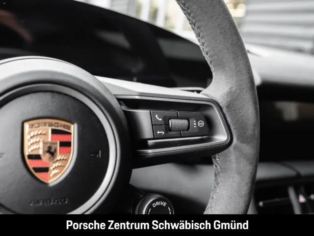 Porsche Taycan 4 Cross Turismo