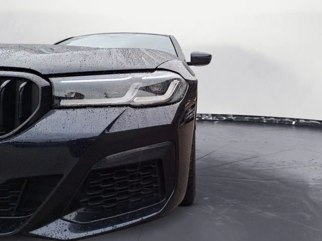 BMW 550 550i Sedan xDrive