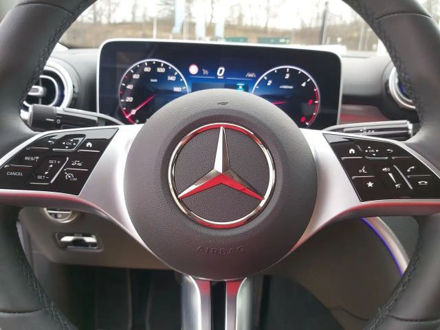 Mercedes-Benz C 200 C 200 d Sedan