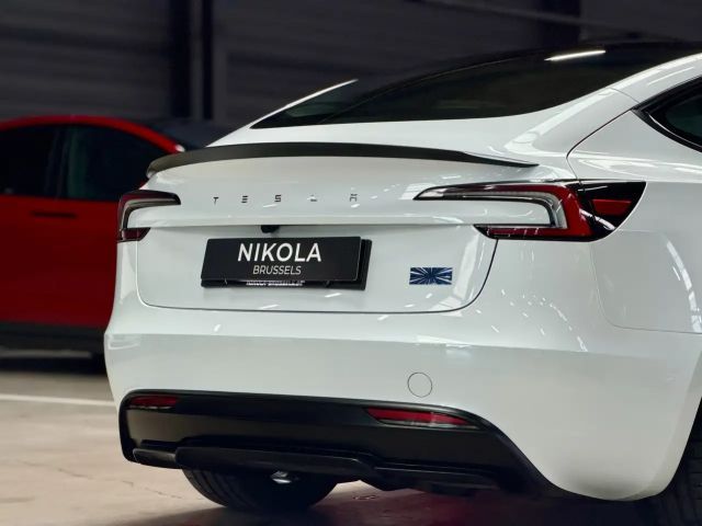 Tesla Model 3 Performance