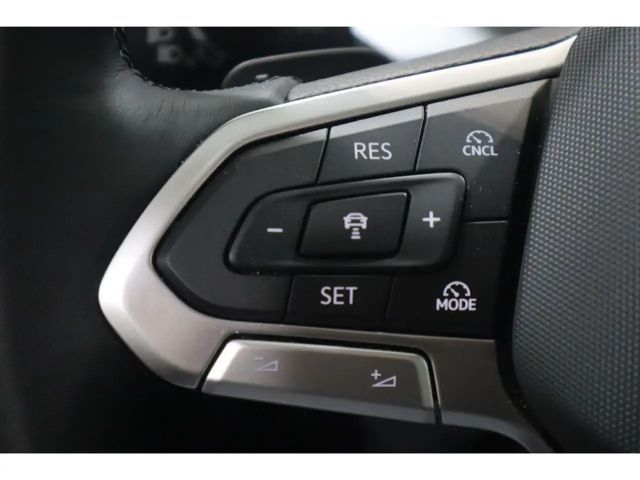 Volkswagen Golf 1.5 eTSI Golf VIII