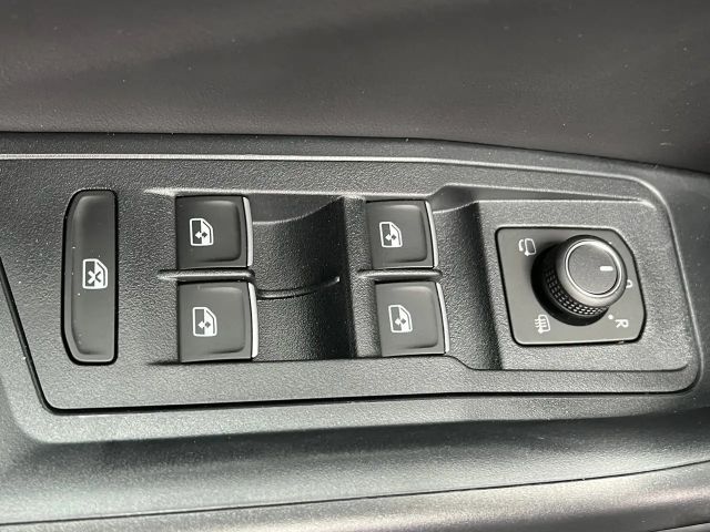 Volkswagen T-Roc 1.5 TSI DSG R-Line Style