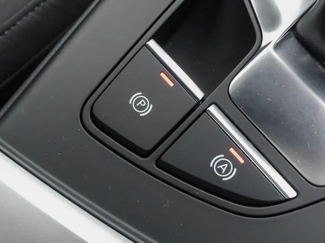 Audi A4 40 TFSI Quattro Sedan