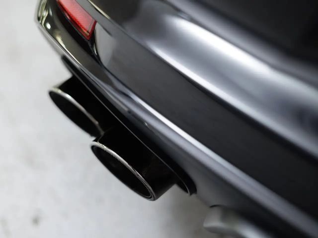 Porsche Panamera 4 E-Hybrid