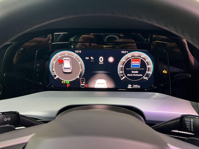 Volkswagen Golf 1.5 eTSI DSG