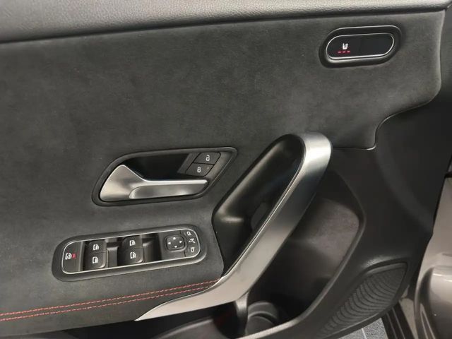 Mercedes-Benz A 200 AMG Line