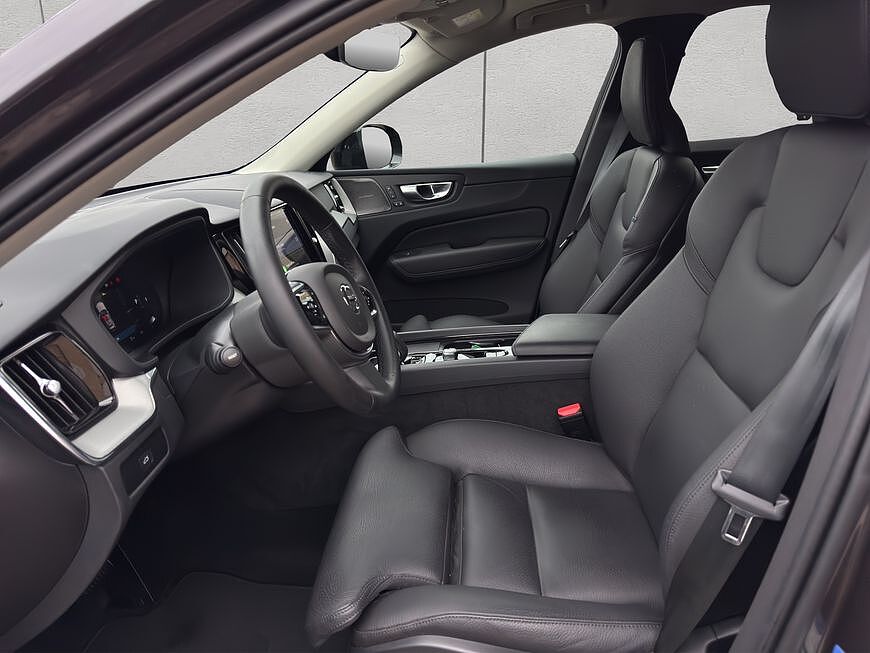 Volvo XC60 Dark Plus