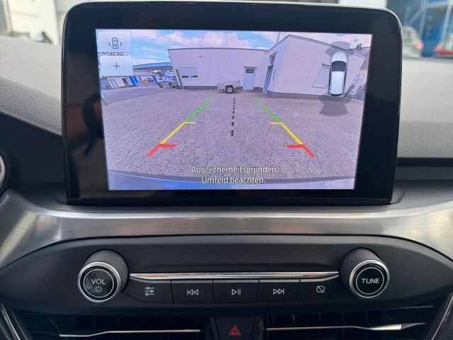 Ford Focus Titanium Wagon