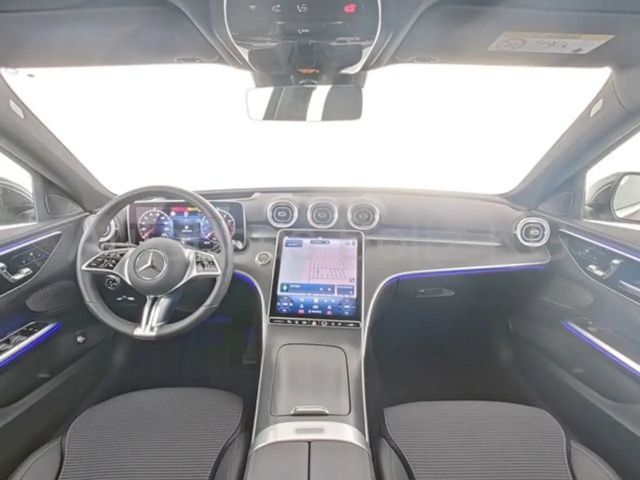 Mercedes-Benz C 200 Sedan