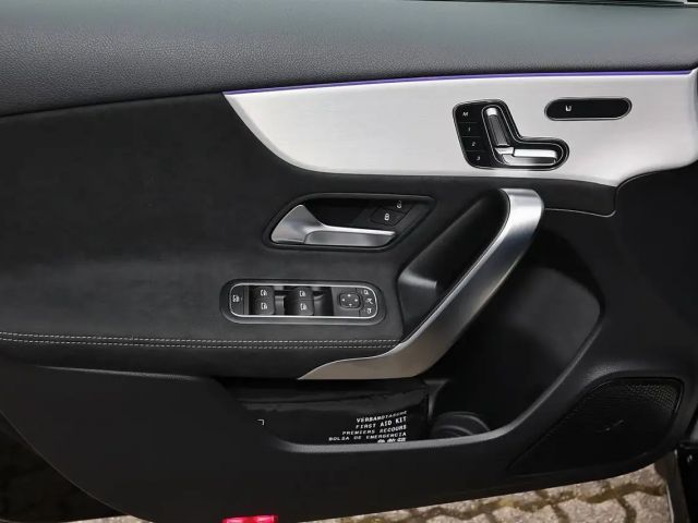 Mercedes-Benz A 200 AMG Line