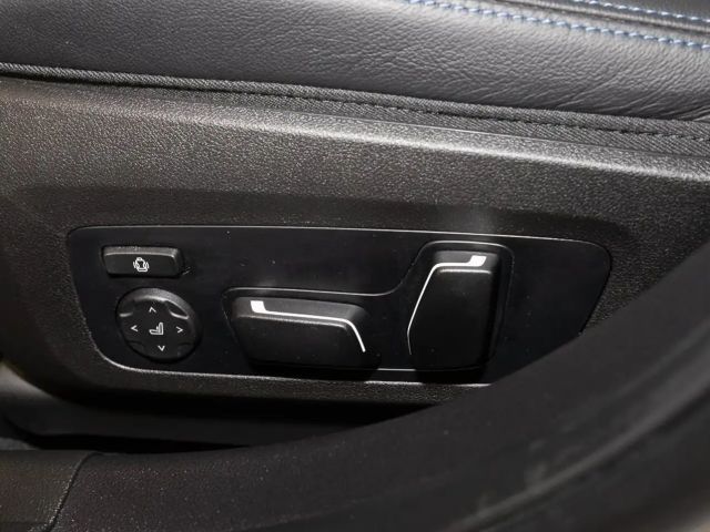 BMW 330 330i M-Sport Sedan