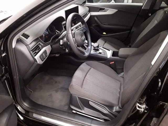 Audi A4 35 TFSI Avant S-Tronic