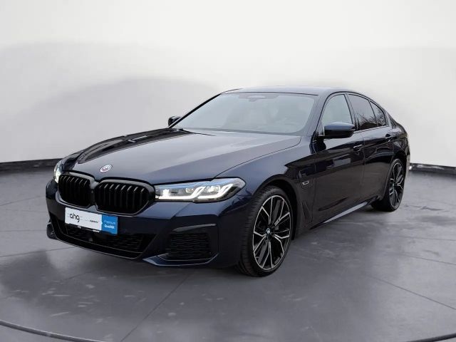 BMW 545 545e M-Sport Sedan xDrive