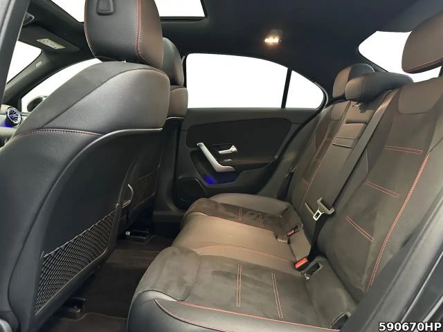 Mercedes-Benz A 180 AMG Line