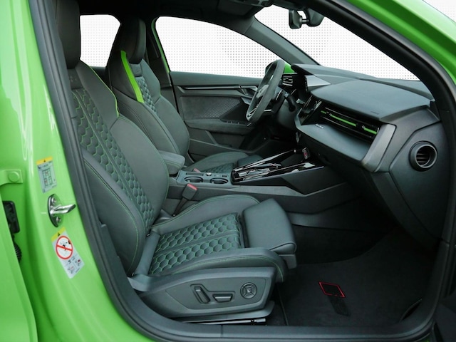 Audi RS3 Quattro S-Tronic Sedan