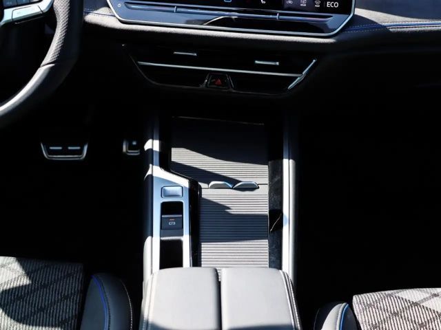 Volkswagen Passat DSG R-Line eHybrid