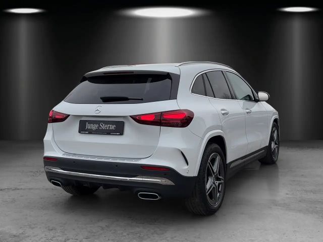 Mercedes-Benz GLA 250 4MATIC AMG Line