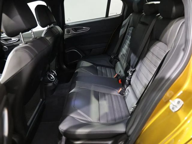 Alfa Romeo Giulia AT8 AWD Q4